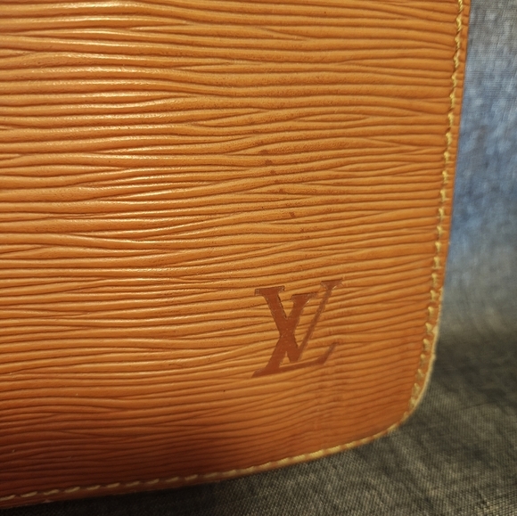 Louis Vuitton Serviette Ambassadeur Epi Leather Briefcase - Picture 4 of 16